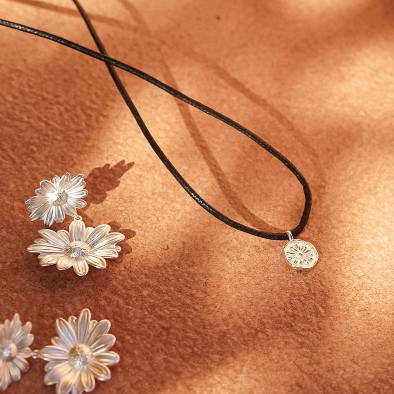 Daisy Cord Flower Necklace Sterling Silver