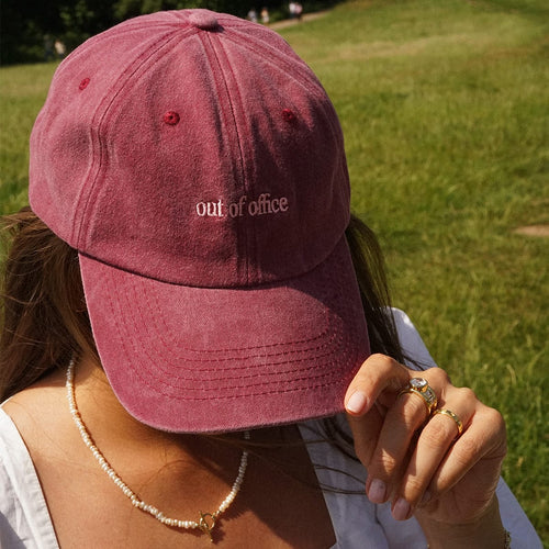 Daisy Purple 'Out Of Office' Cap