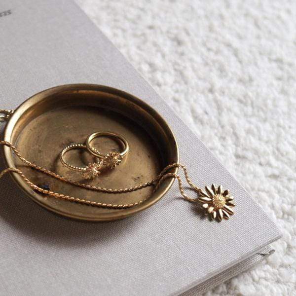 English Daisy Rope Ring 18ct Gold Plate