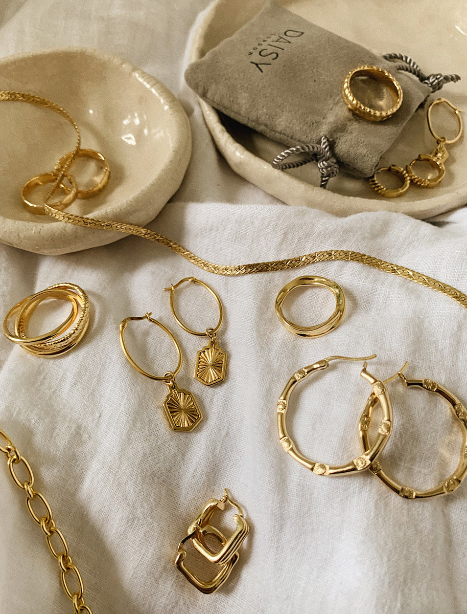 What Is A Capsule Jewellery Collection And How To Create One Daisy London