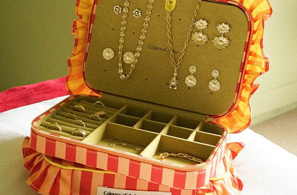 
		  Colours Of Arley x Daisy Collab