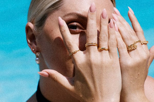 
		  Estée Lalonde X Daisy