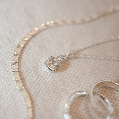 option: April White Topaz