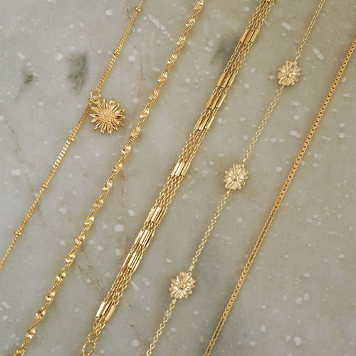 Daisy Chain Flower Bracelet 18ct Gold Plate