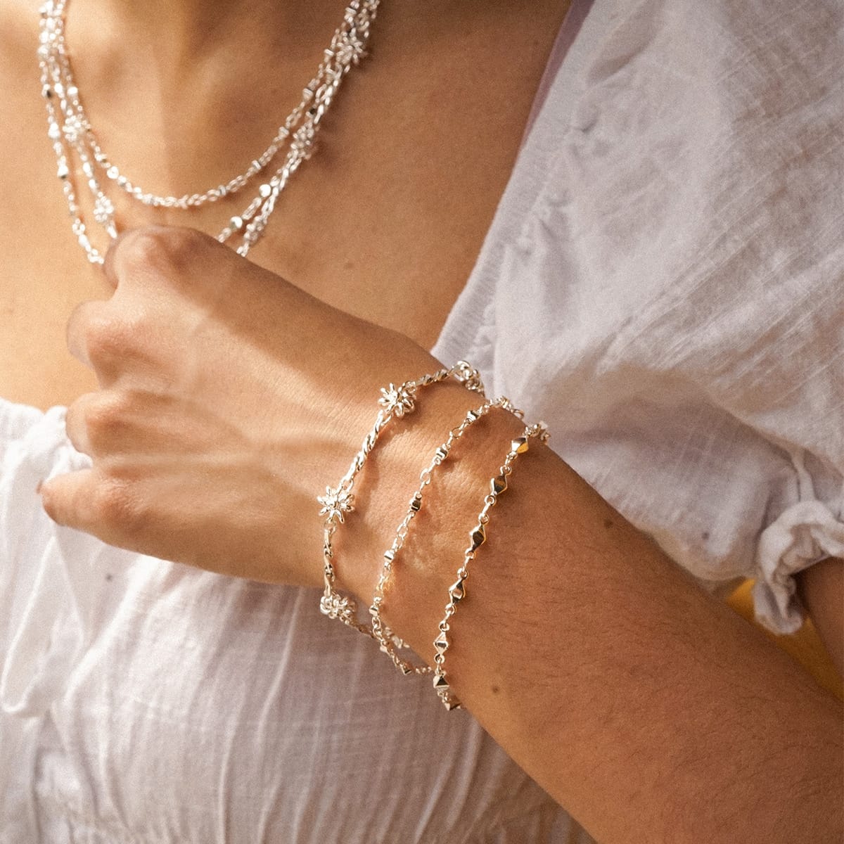 Daisy Chain Twist Bracelet Silver Plate