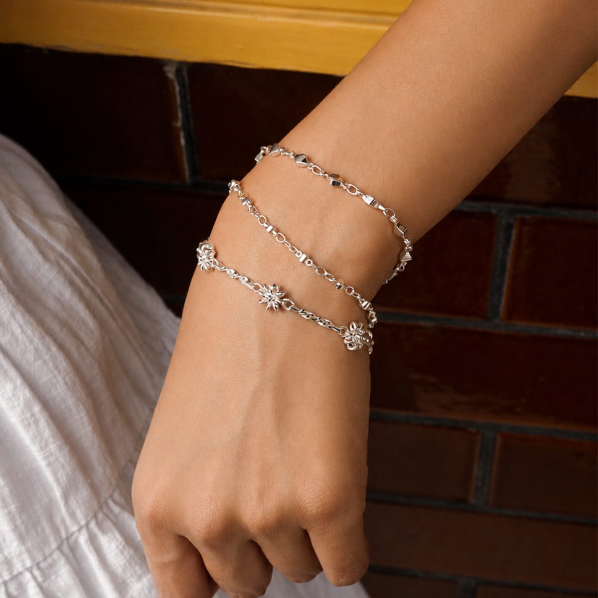 Daisy Chain Twist Bracelet Silver Plate