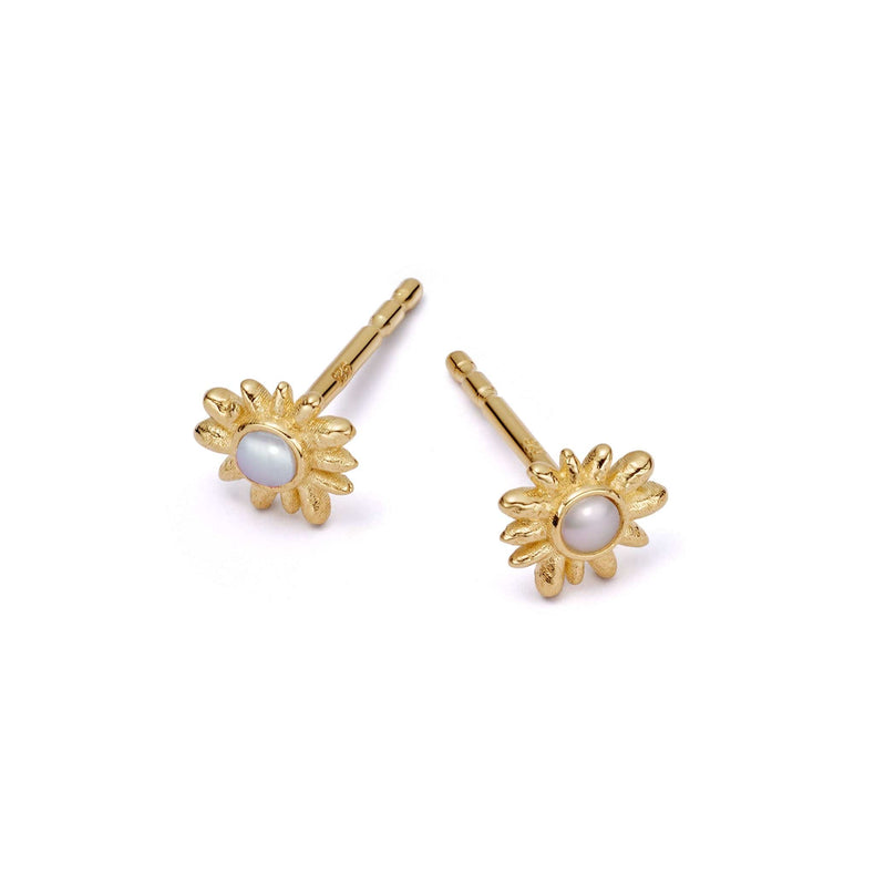 Daisy Mini Mother of Pearl Stud Earrings 18ct Gold Plate recommended