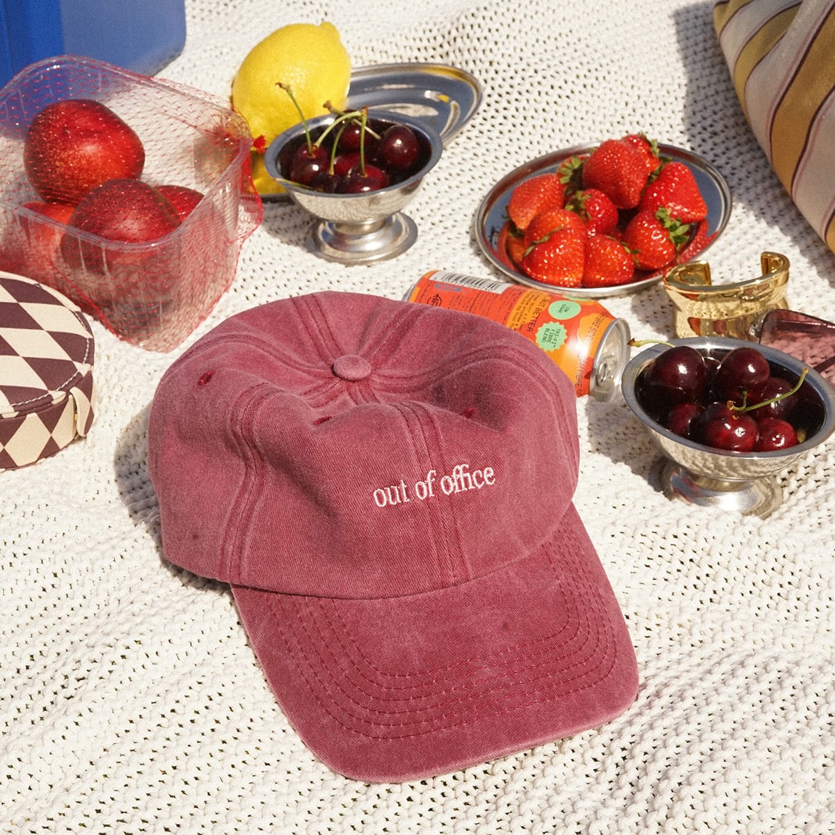 Daisy Purple 'Out Of Office' Cap
