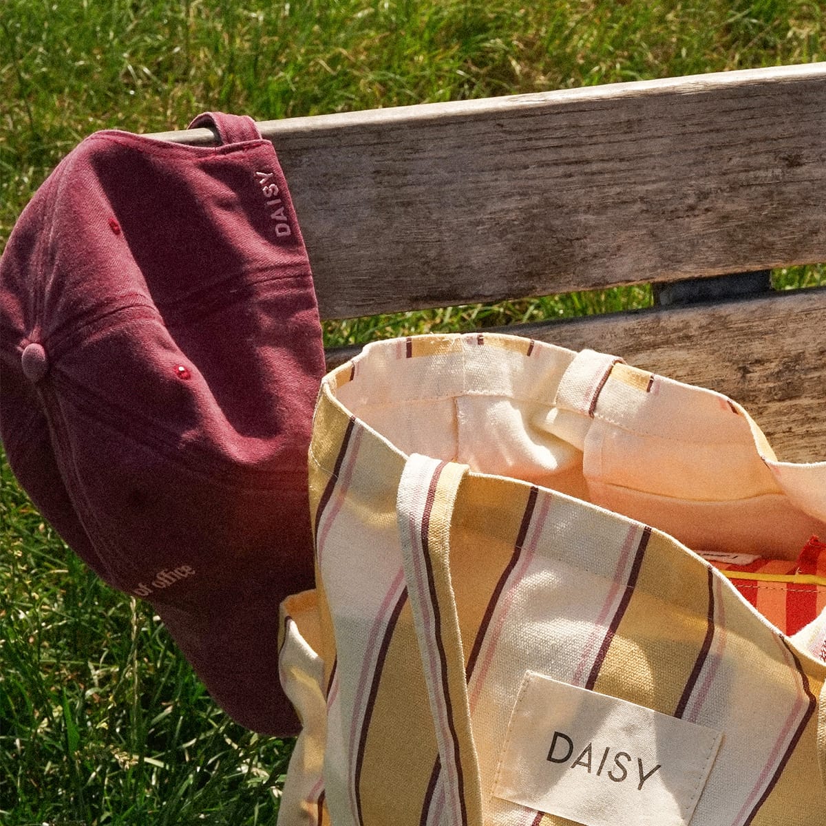 Daisy Purple 'Out Of Office' Cap