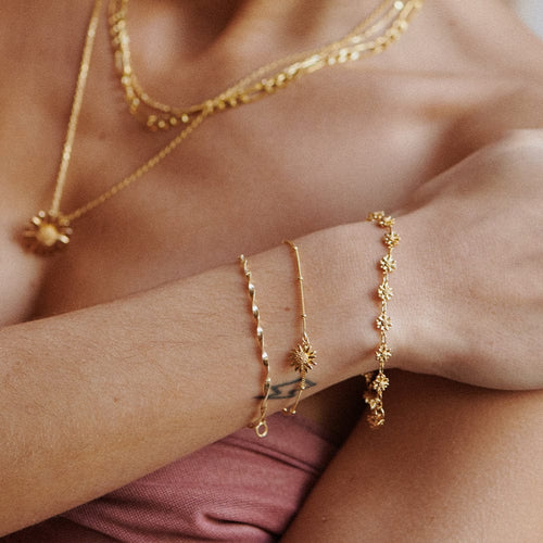 English Daisy Drop Bobble Bracelet 18ct Gold Plate