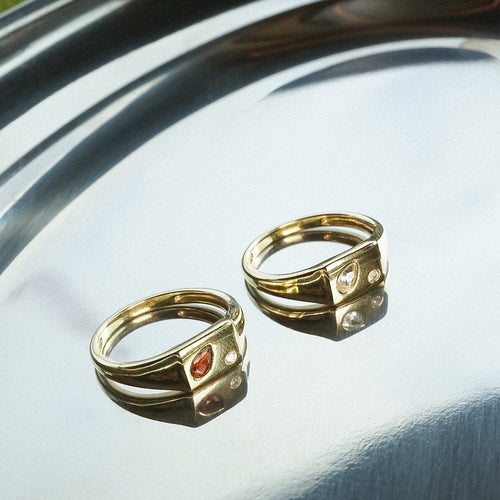 Option: White Topaz April