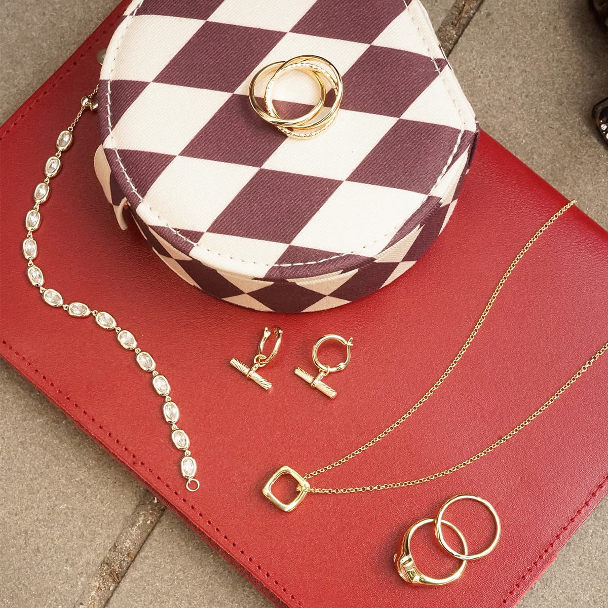 Estée Lalonde Sisterhood Necklace 18ct Gold Plate