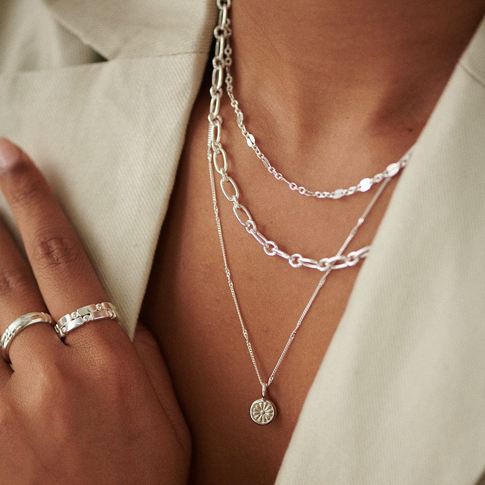 Daisy Bloom Mini Pendant Necklace Sterling Silver – Daisy London