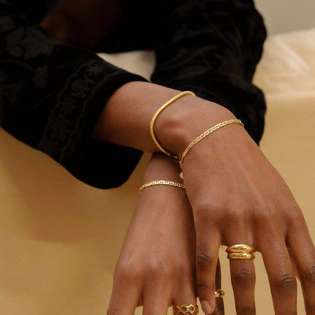 LONDON LINKS 18K Yellow Gold Charm Bracelet with 150 Diamonds | APR57