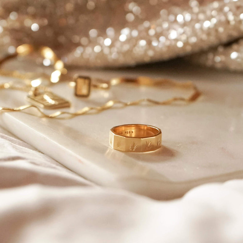 Engraved Geometric Band Ring 18ct Gold Plate